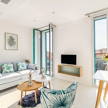 Апартаменты New ! Sea View Design + Balcony 203 Вильфранш-сюр-Мер